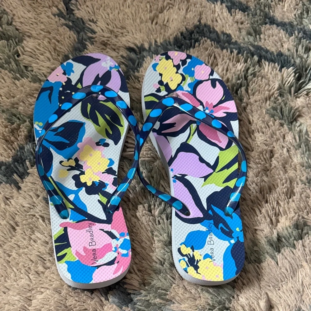 Vera Bradley flip flops - Picture 1 of 3
